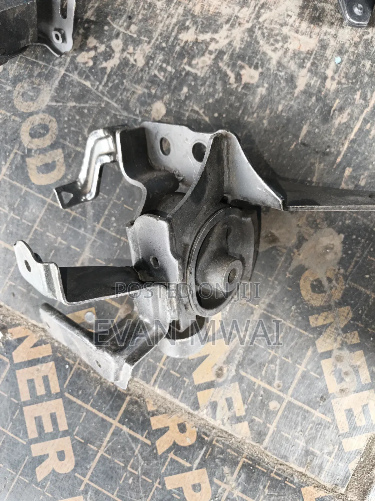 Noah/ Voxy 3ZR Gearbox Mounting