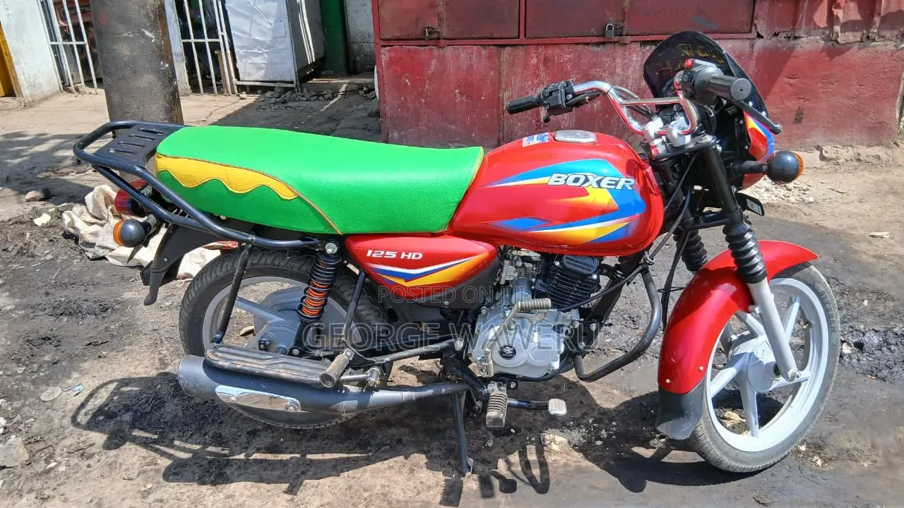 Bajaj Boxer 125 2025 Red