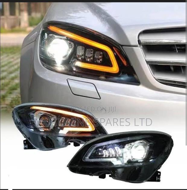 Merrcedez-Benz W204 Pre Facelift Aftermarket Upgrade LED Headlights
