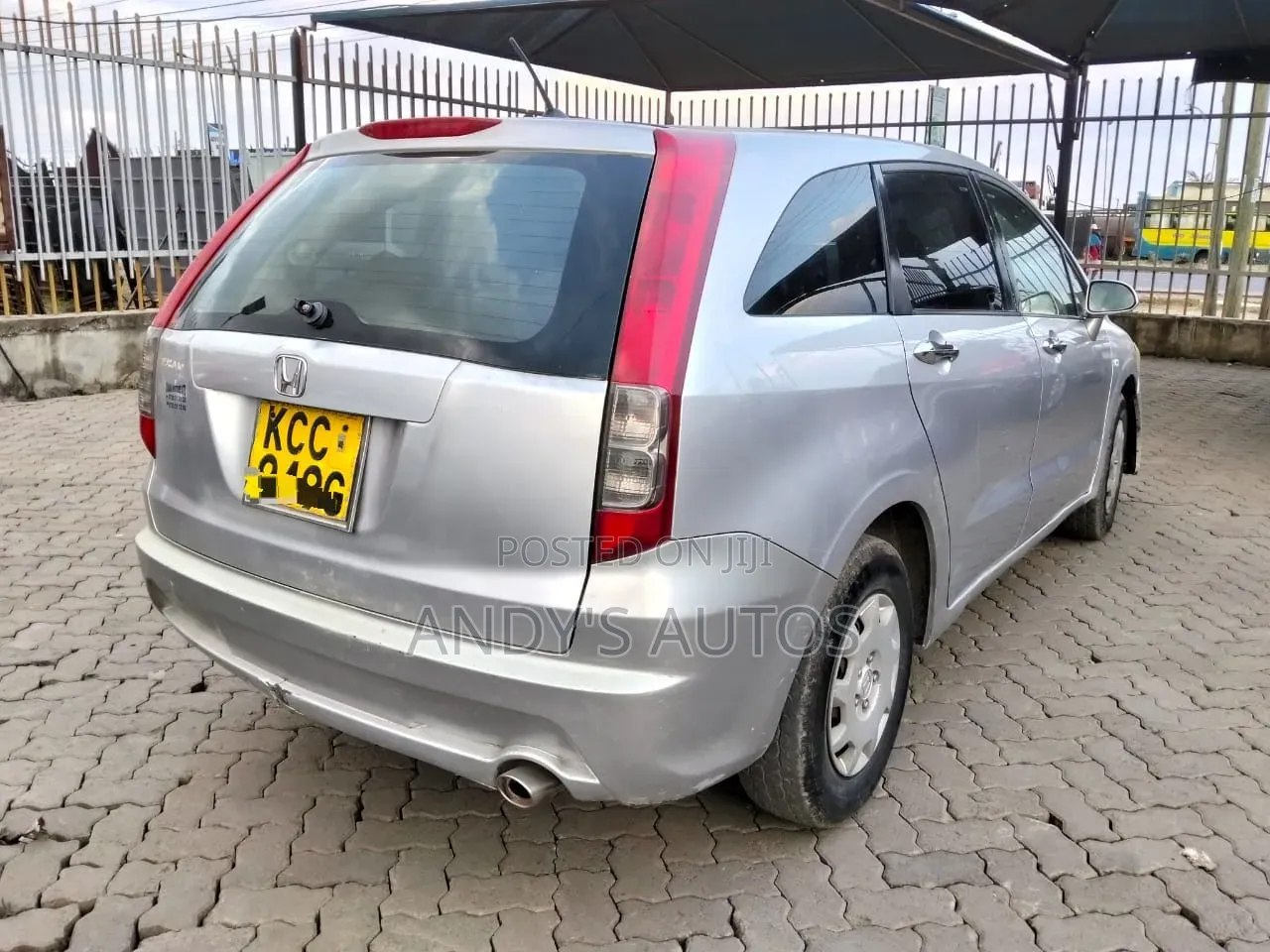 Honda Stream 2009 Silver