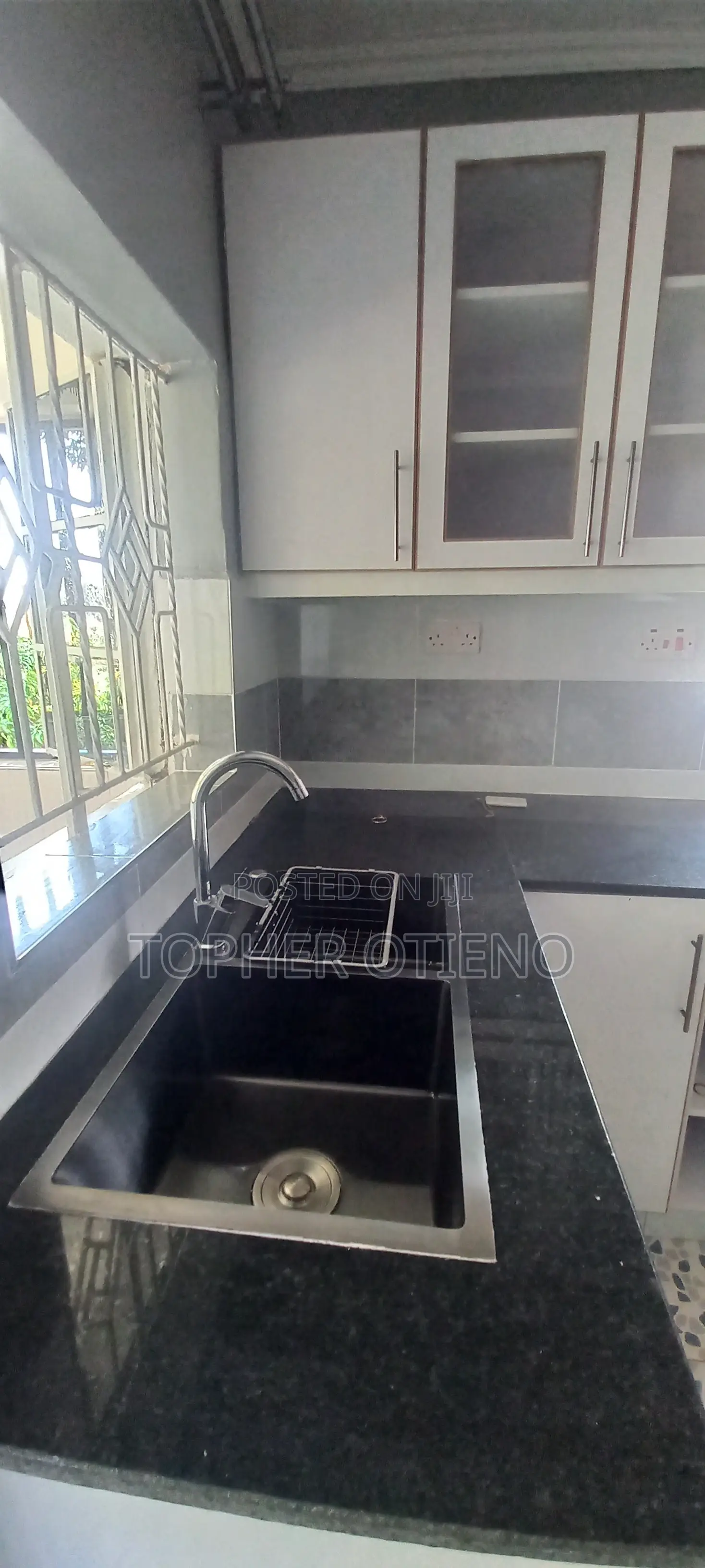 3bdrm Duplex in Ukweli, Kajulu for rent