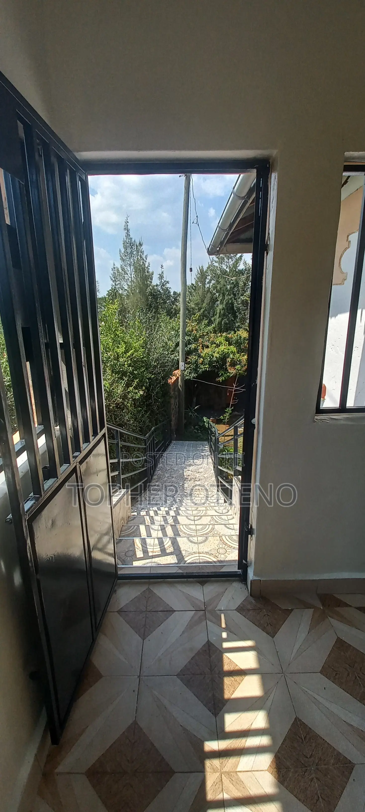 3bdrm Duplex in Ukweli, Kajulu for rent