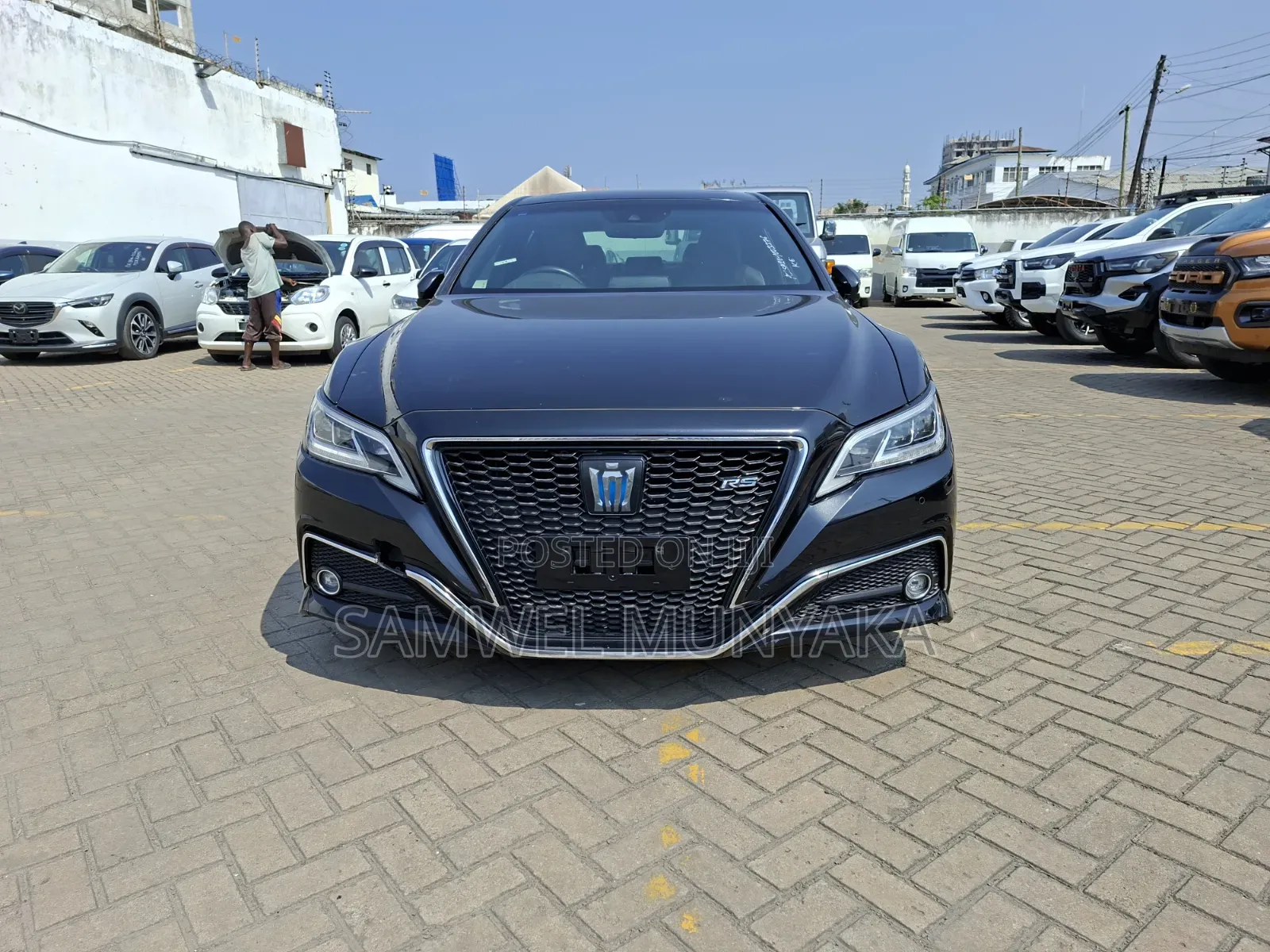 Toyota Crown 2020 Black