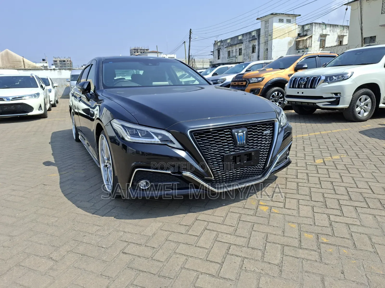 Toyota Crown 2020 Black