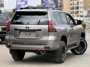 Toyota Land Cruiser Prado 2.7 2019 Gray