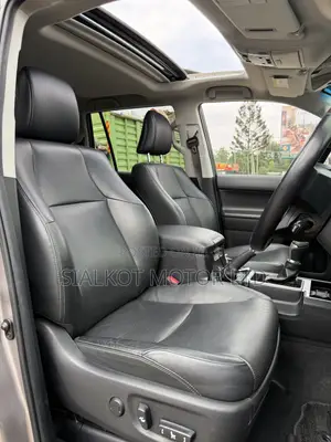 Toyota Land Cruiser Prado 2.7 2019 Gray