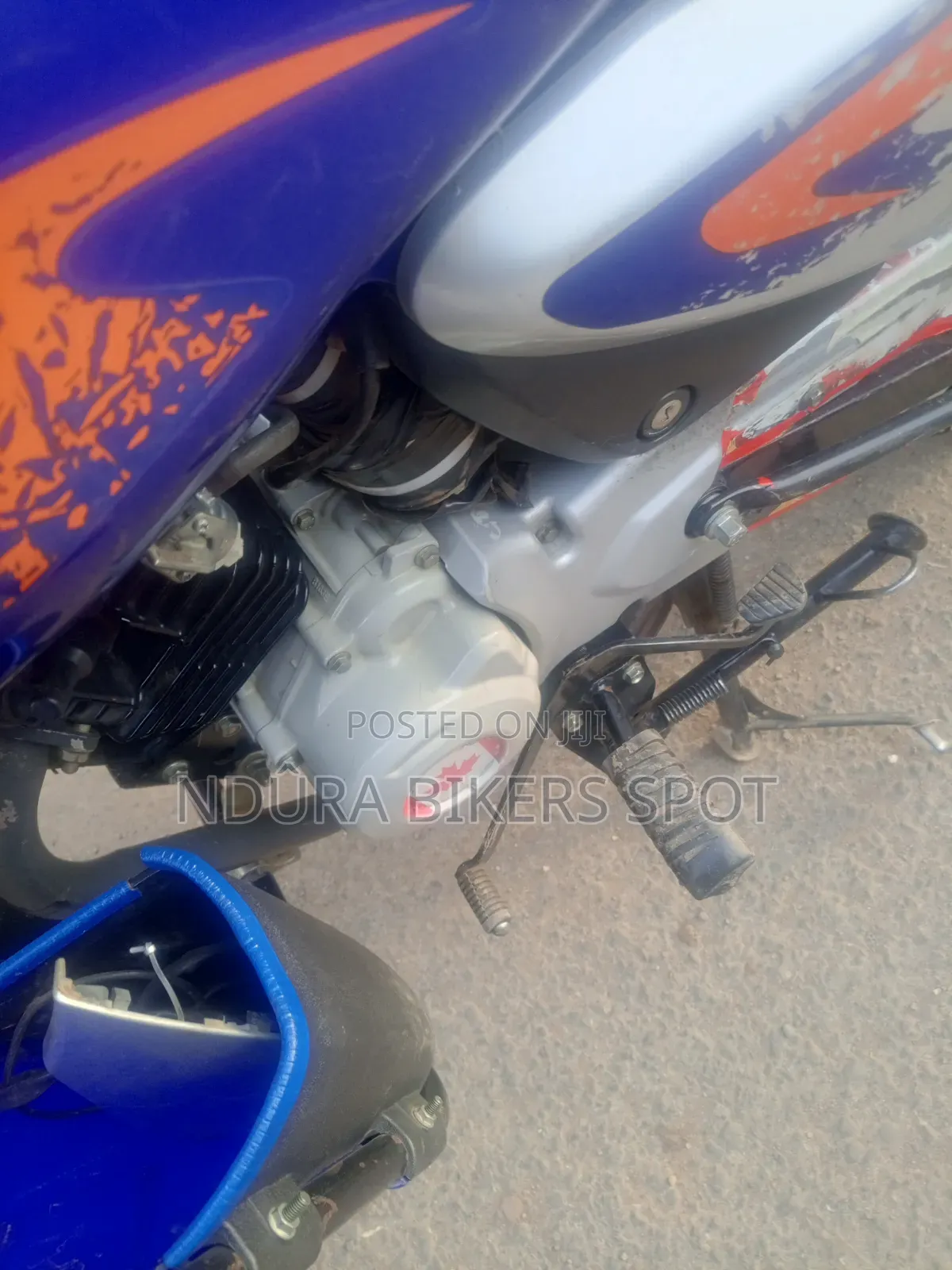 Bajaj Boxer 150 UG 2026 Blue