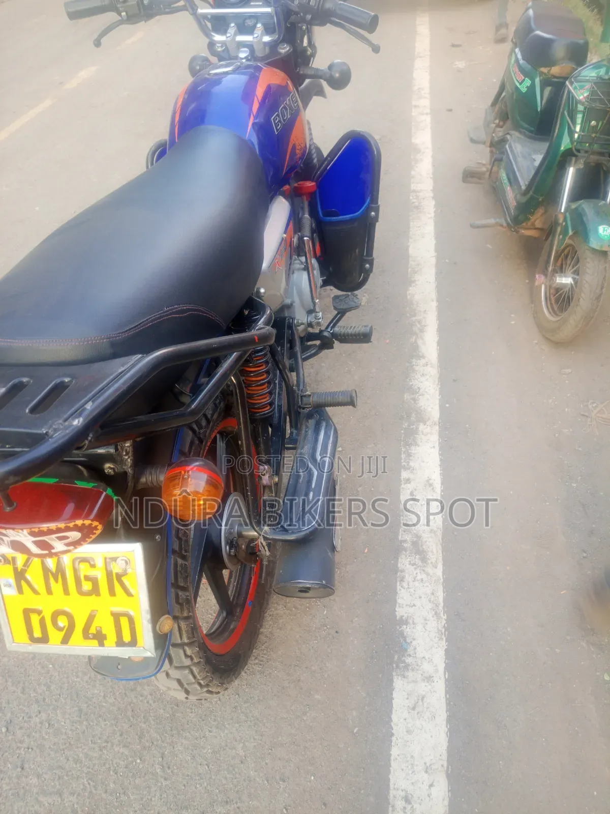 Bajaj Boxer 150 UG 2026 Blue
