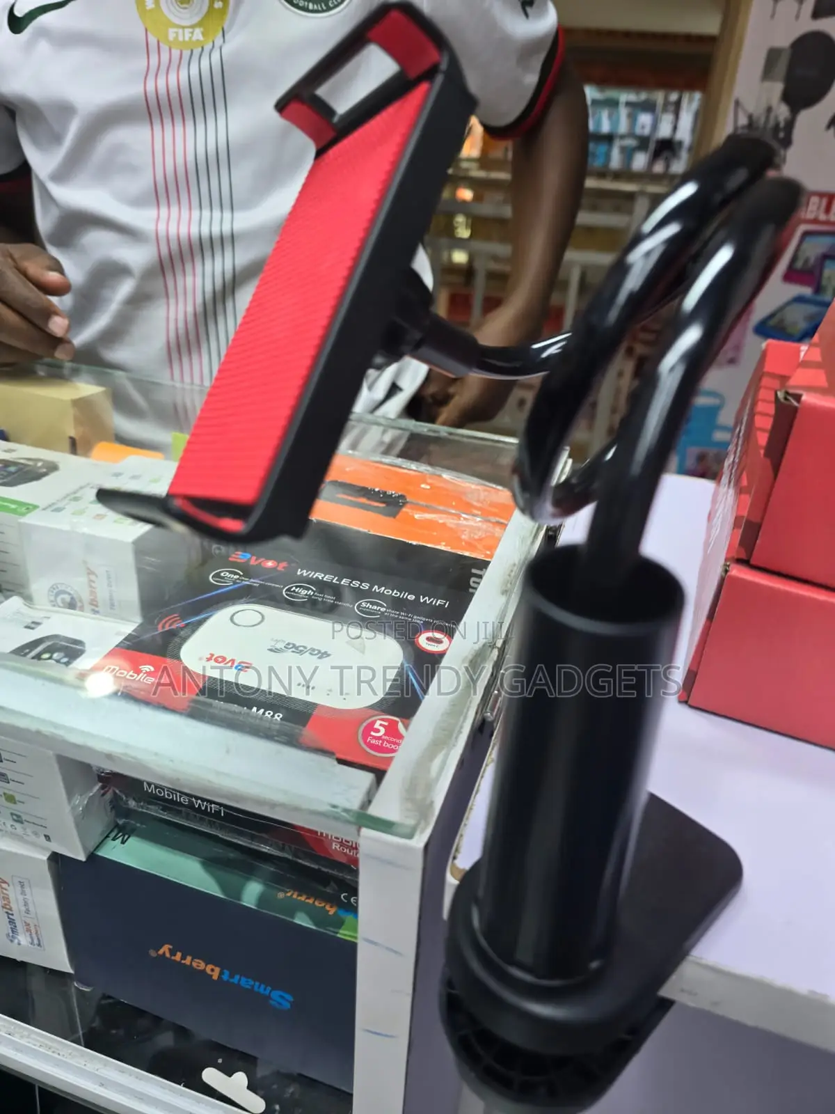 360° Rotating Phone Stand With Flexible Arm and Clamp