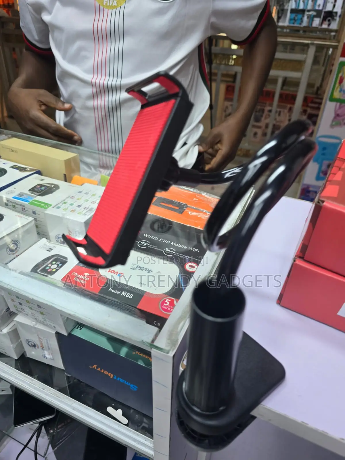 360° Rotating Phone Stand With Flexible Arm and Clamp