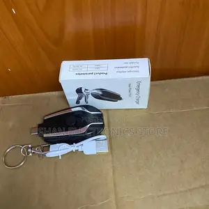✯ Universal Pocket-Sized Type-C Portable Emergency Keychain Charger