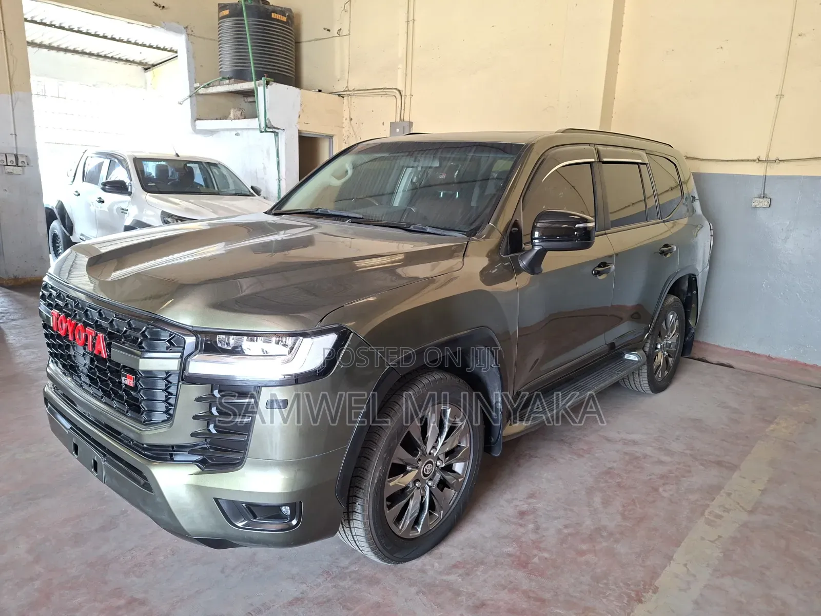 Toyota Land Cruiser LC300 2022 Green