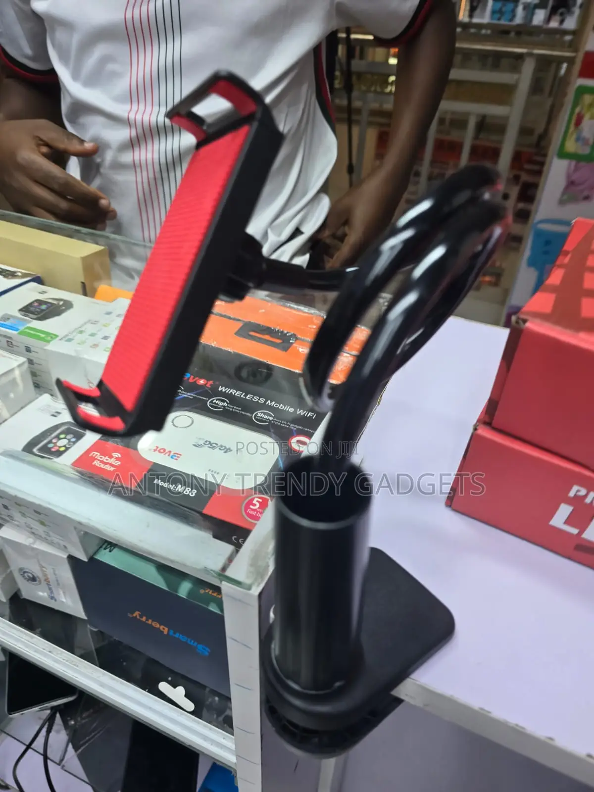 Flexible Lazy Phone Holder With 360° Gooseneck Arm Clamp
