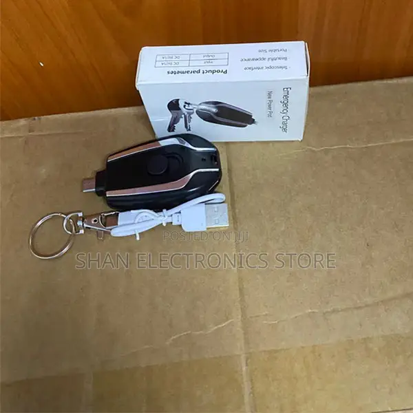 ✯ Ultra-Compact Design Keychain Charger Quality Portable Power Bank