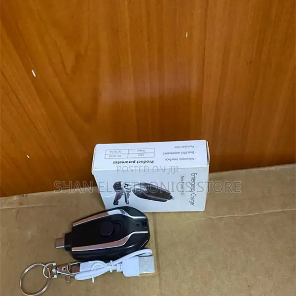 ✯ Ultra-Compact Design Keychain Charger Quality Portable Power Bank