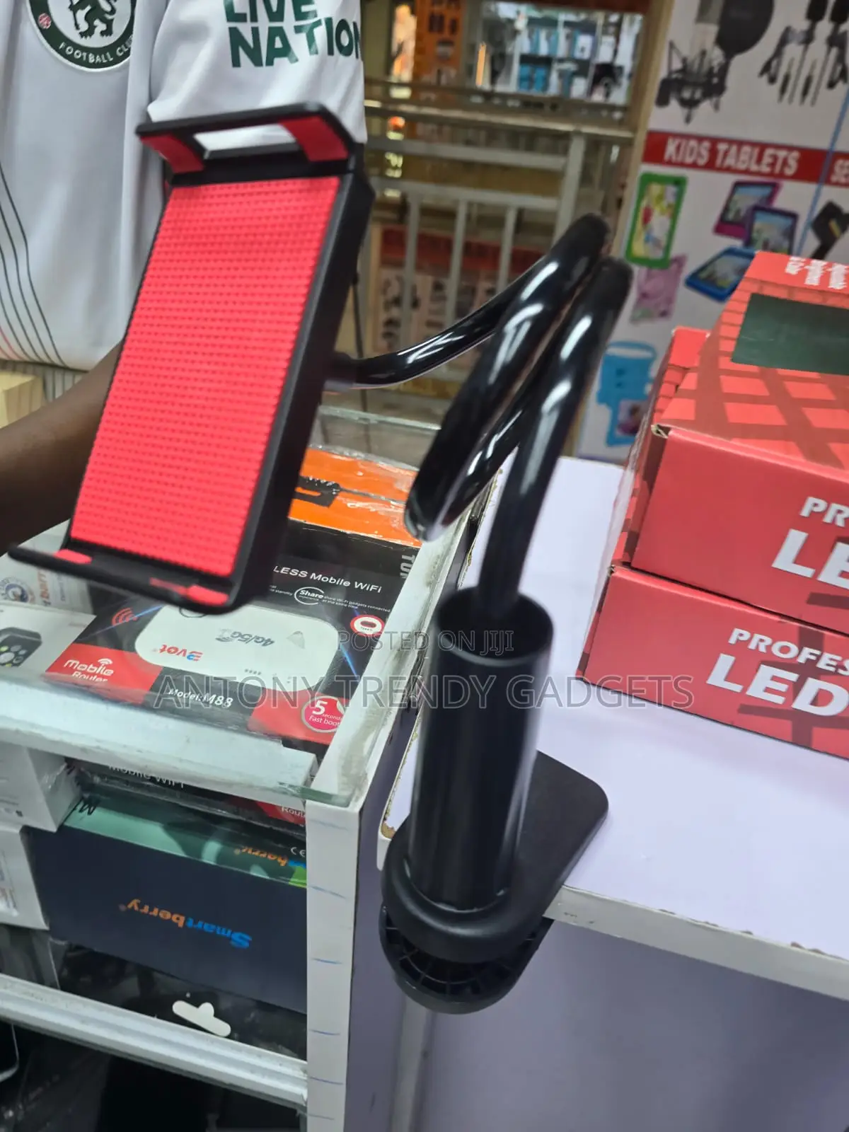 Universal Lazy Arm Phone Stand for Bed Desk Table