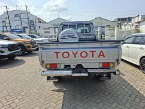 Toyota Land Cruiser 2019 White