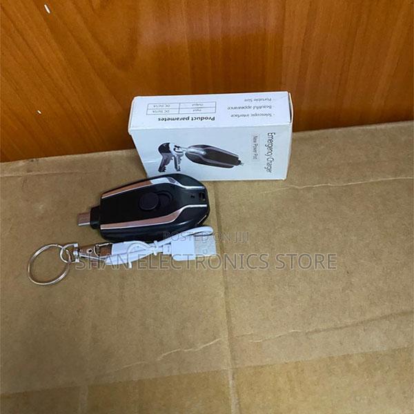 ✯ Emergency 1500mAh Mini Power Bank Keychain Charger