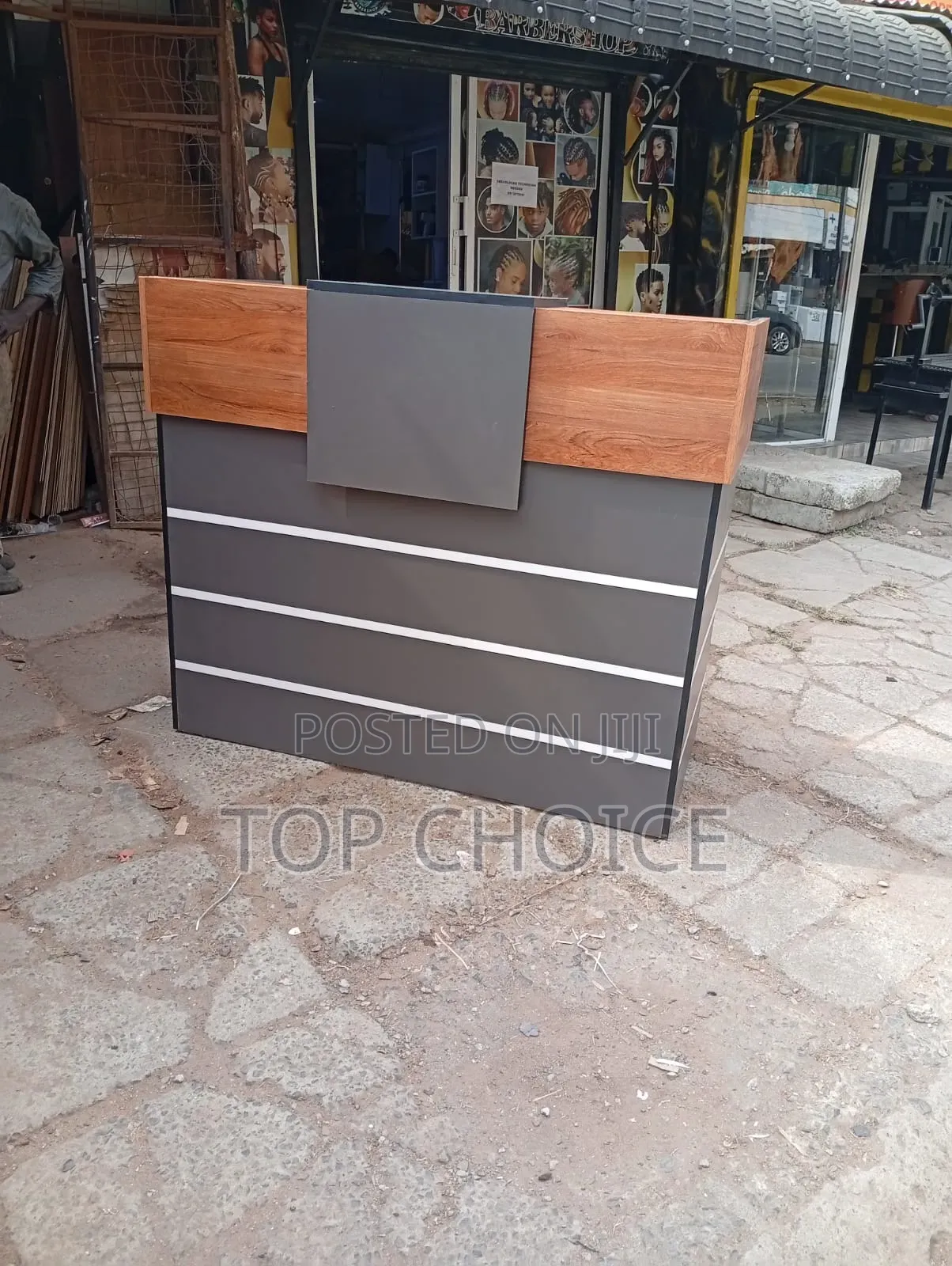 Executive Reception Counter Desk 1.4 Mitre