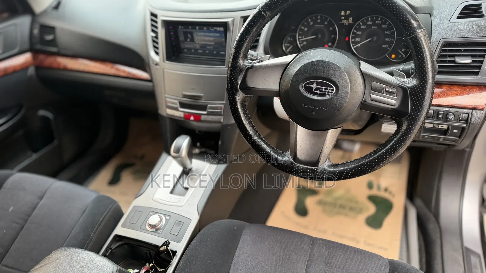 Subaru Outback 2.5i Limited 2011 Gold