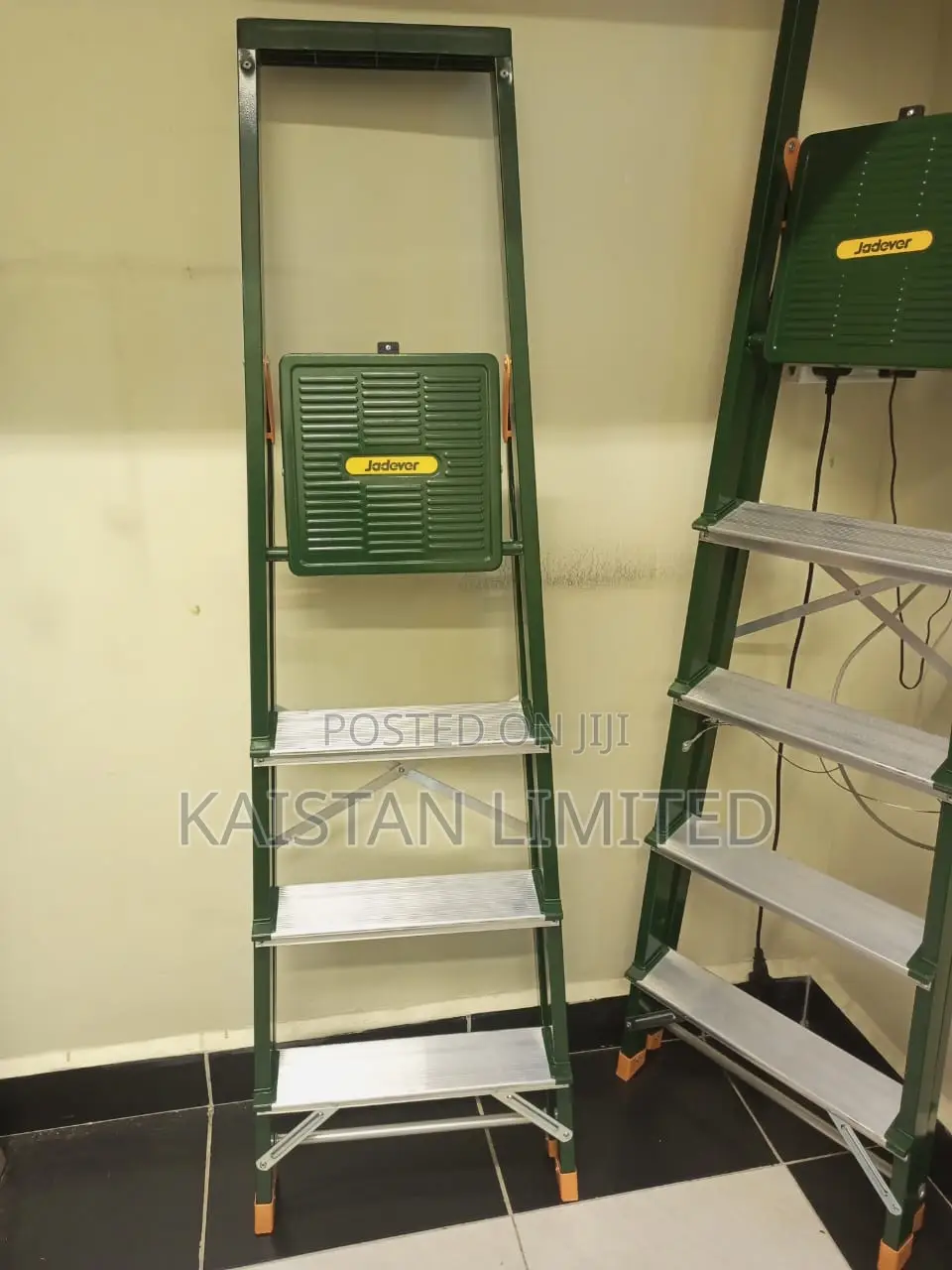 Heavy Duty 4 Step Steel Household Ladder - Compact Portable