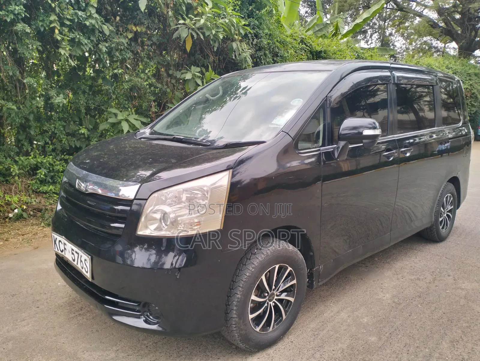 Toyota Noah 2009 Black