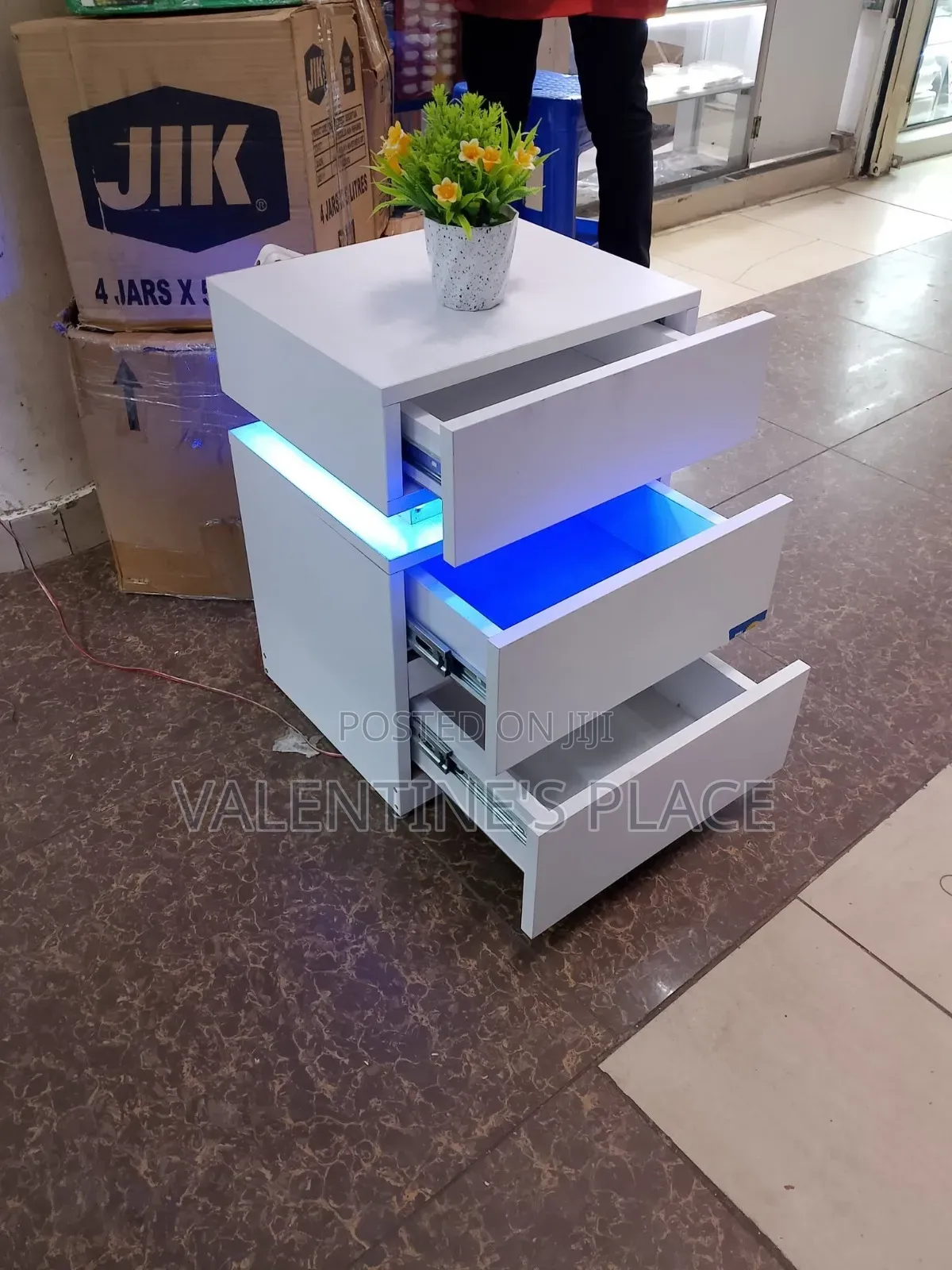 Side Drawers Side Drawers