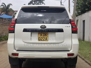 Toyota Land Cruiser Prado 2018 White