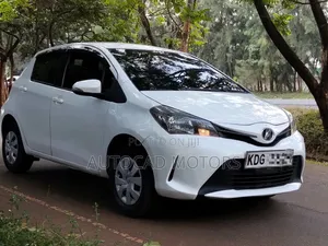 Toyota Vitz 2014 White