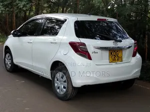 Toyota Vitz 2014 White