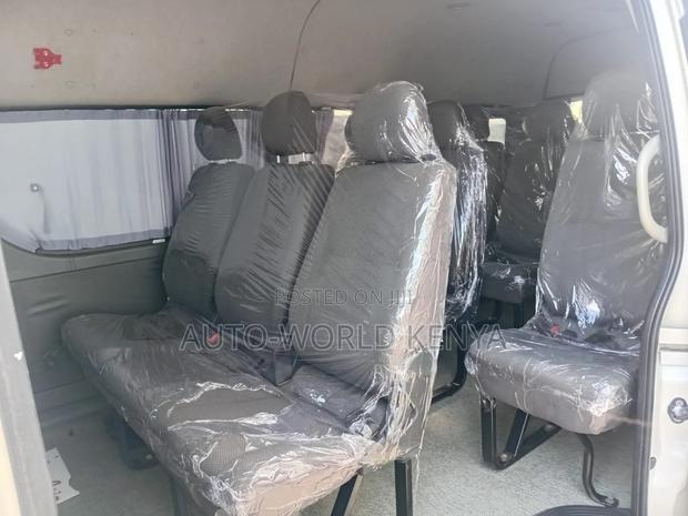 Toyota HiAce 2020 White - thumbnail 7