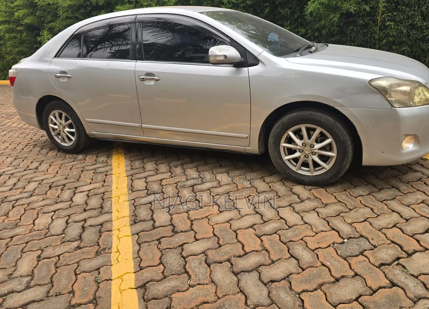 Toyota Premio 2010 Silver