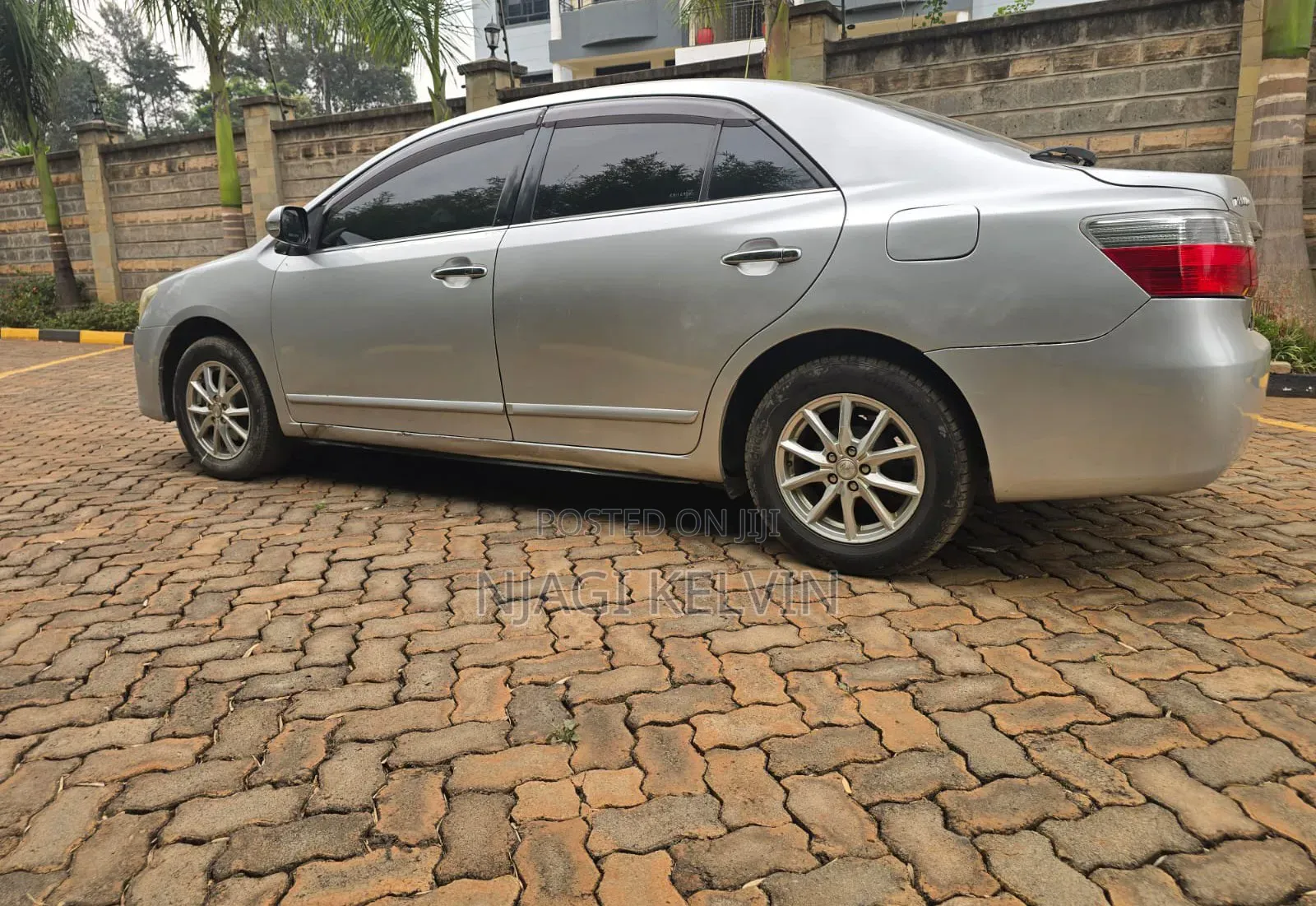 Toyota Premio 2010 Silver
