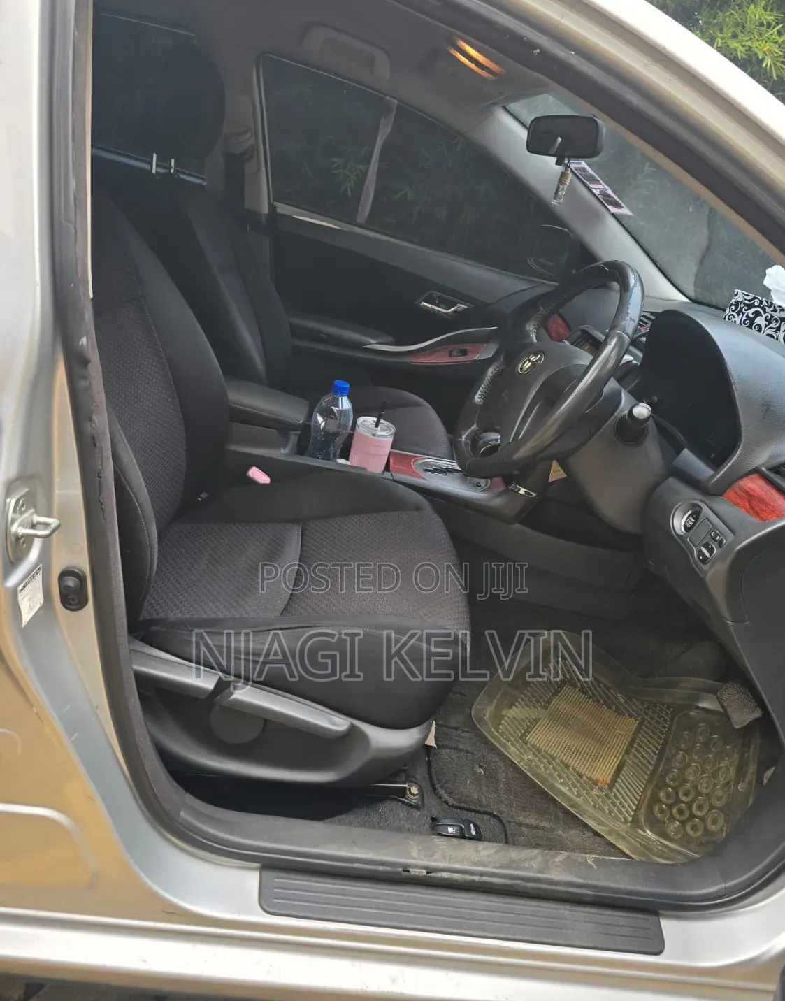 Toyota Premio 2010 Silver