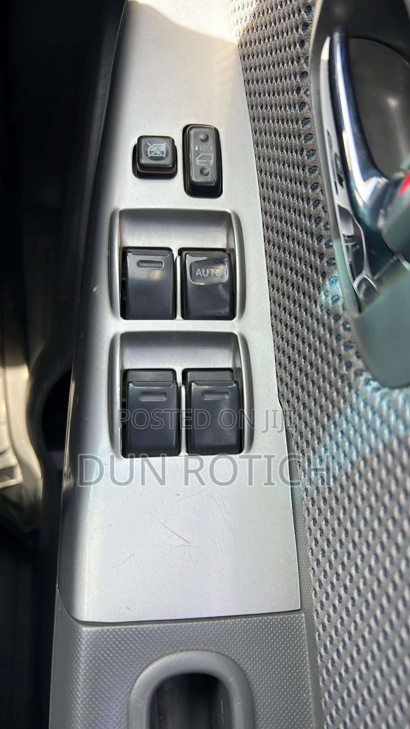 Toyota Hilux 3.0 D-4D 4x4 2012 Silver