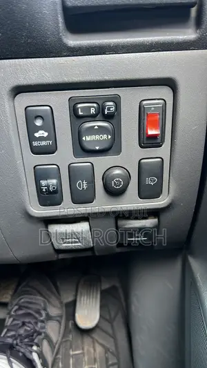 Toyota Hilux 3.0 D-4D 4x4 2012 Silver