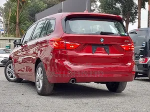 BMW 218i 2018 Red