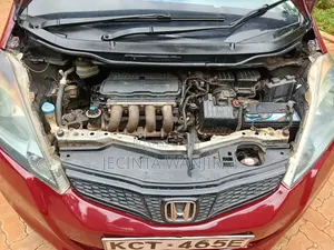 Honda Fit 2012 Maroon