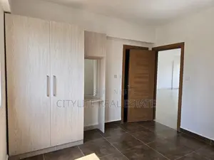 3bdrm Apartment in Lantana Road for rent