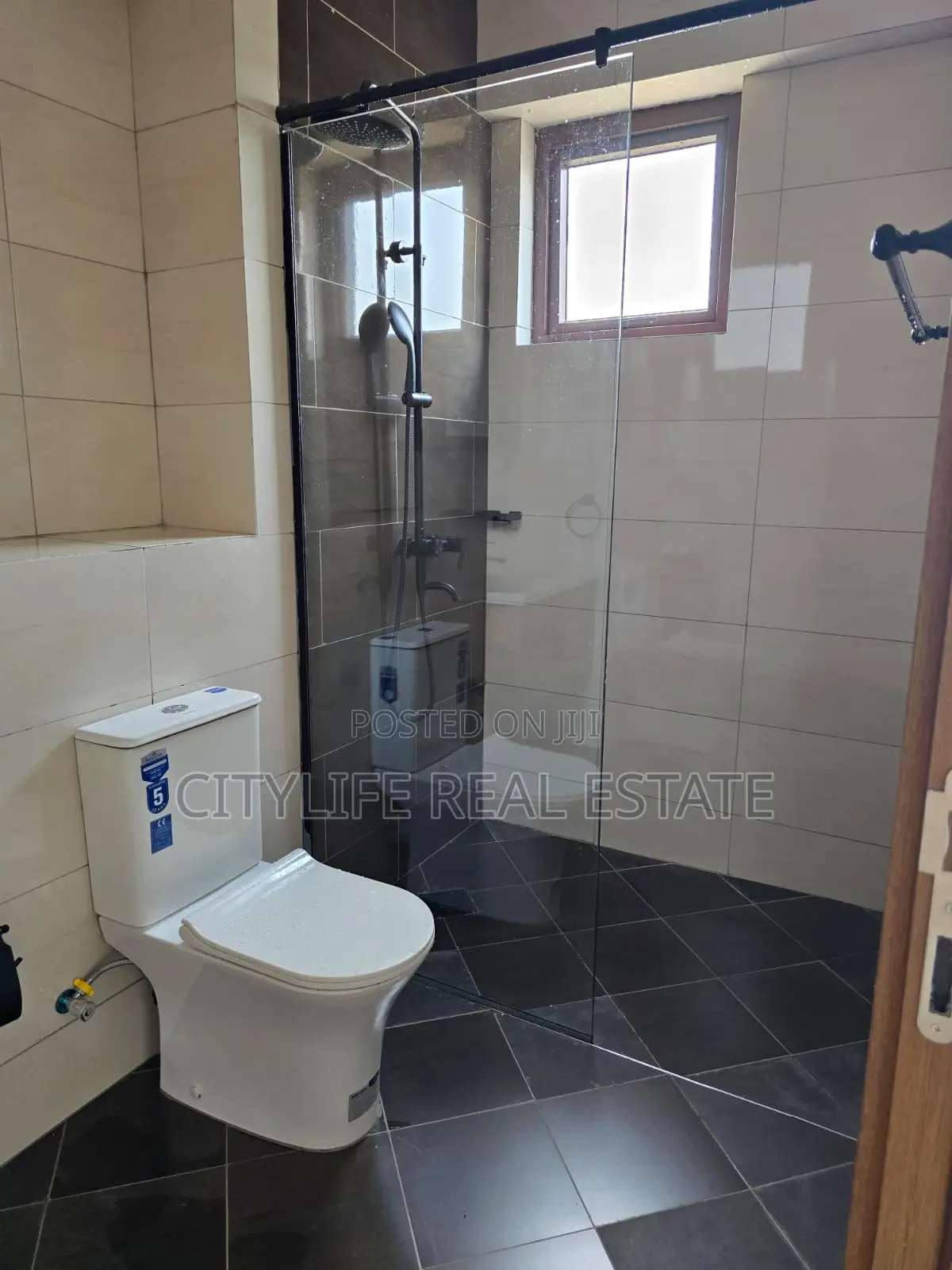 3bdrm Apartment in Lantana Road for rent