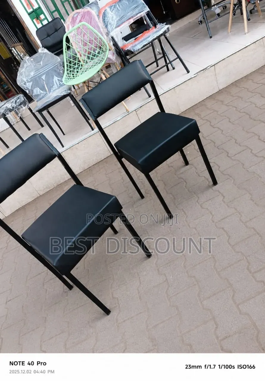 Katerina Waiting Chairs