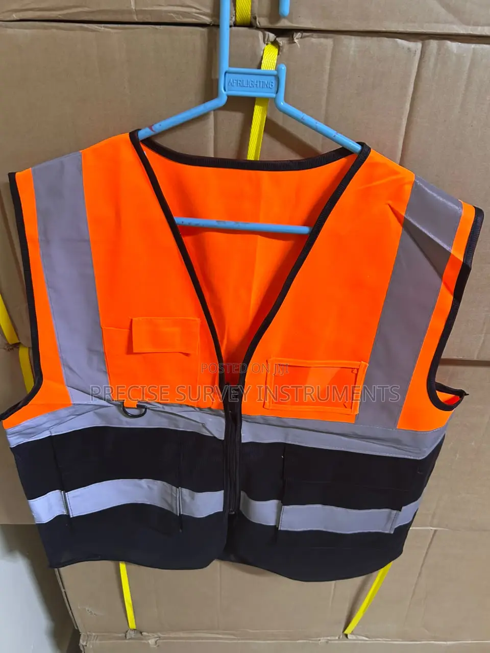 Heavy Duty Reflective Vest for Construction and Engineering