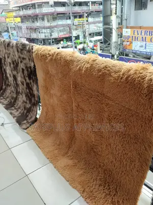 5 by 8 Plain Non-Patched Fluffy Carpet