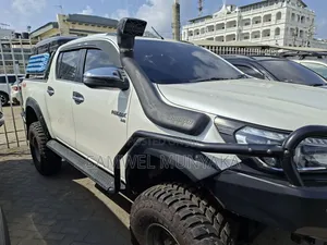 Toyota Hilux 2020 Pearl