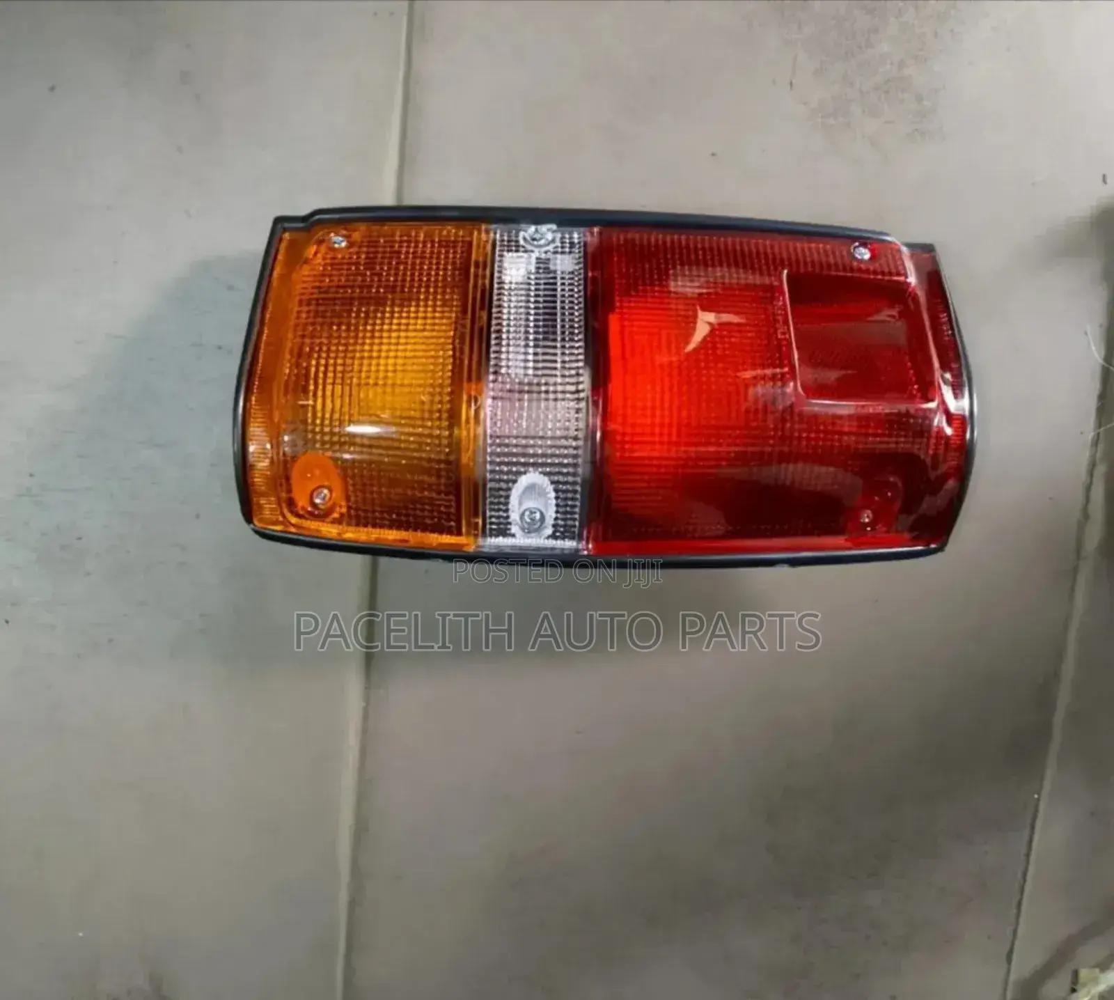 Tail Lamp / Tail Light Hilux Yn85