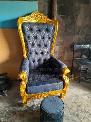 Queen Chair