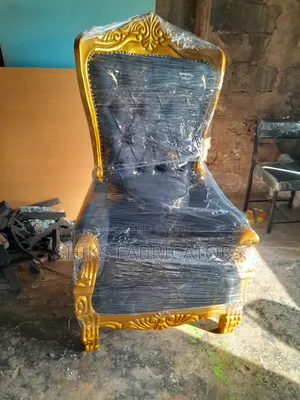 Queen Chair