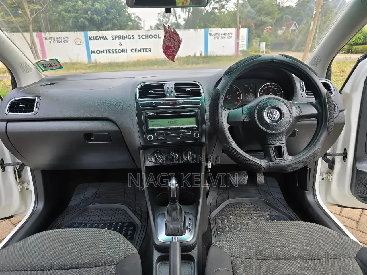 Volkswagen Polo 2012 White