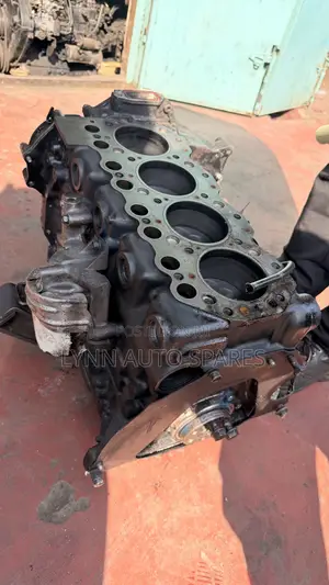 Nissan Hardbody TD27 Half Engine