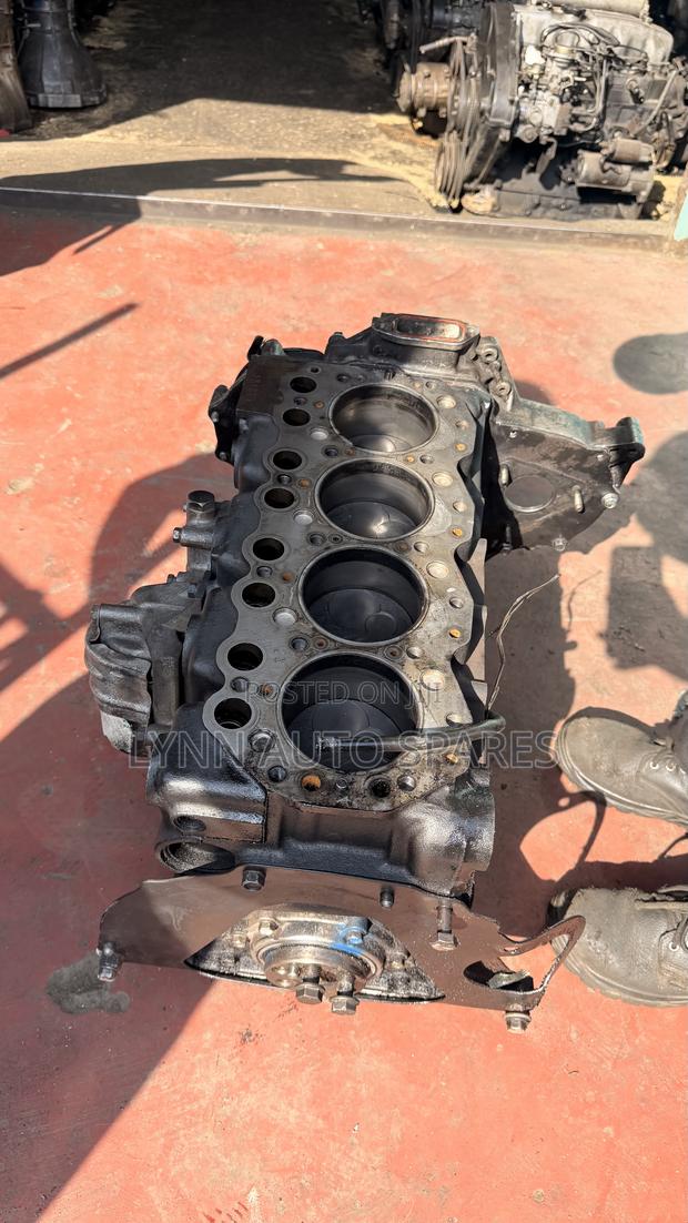 Nissan Hardbody TD27 Half Engine - thumbnail 3